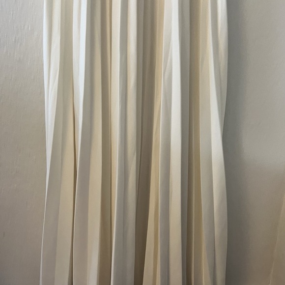 Vintage 1970's Maxi Dress White Pleated Off the Shoulder Chiffon Boho Ethereal - Picture 4 of 15